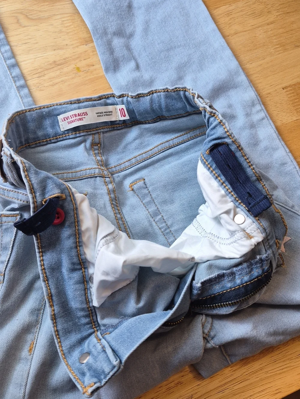 Levi's Light Wash High-Rise Jeans with Star Embroidery